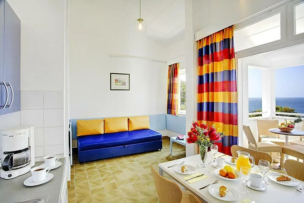 Holiday Resort Lanterna Sunny Resort By Valamar Sunset Porec Cis01221 Cya 0*,  Kroatien
