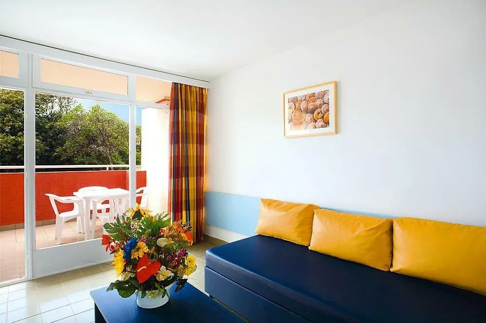 Holiday Resort Lanterna Sunny Resort By Valamar Sunset Porec Cis01221 Cya Lägenhet
