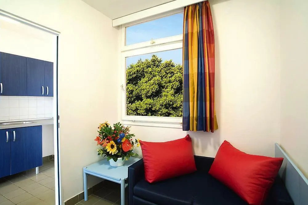 Holiday Resort Lanterna Sunny Resort By Valamar Sunset Porec Cis01221 Cya 0*,